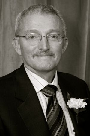 2011 Dr Donald Hedges